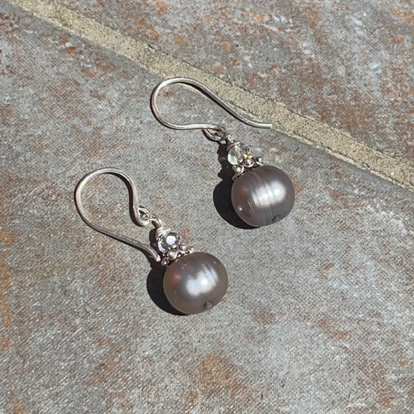 Beautiful Baroque Pearl earrings  & SS - Picture 2 of 3